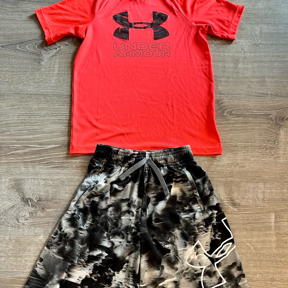 Under Armour Youth Small Coordinating Outfit